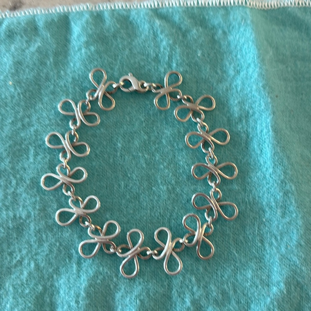 Sterling Silver link loop bracelet.